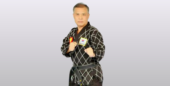 Grão-Mestre Yun Sik Kim